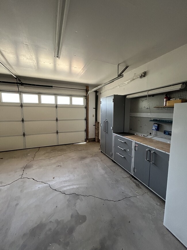 Building Photo - 1 Autumnwood Ct