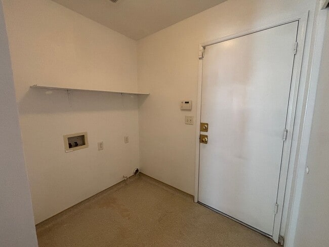 Building Photo - 813 Morton Ave