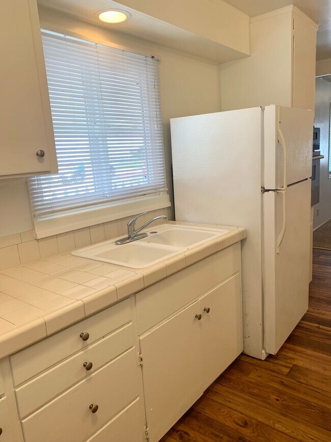 Building Photo - Del Playa Corner Duplex with Ocean Views (Managed By: EIPM, Inc.)