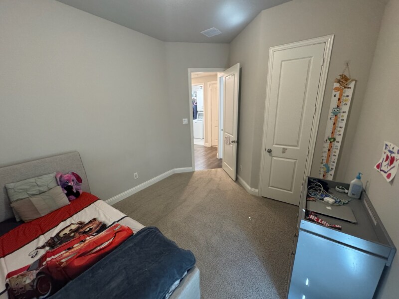 Building Photo - 801 Dragon Banner Dr