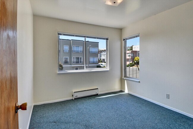 Building Photo - 90 Terra Vista Ave