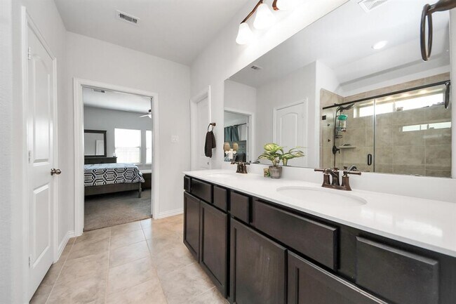 Building Photo - 7009 Terra Ln