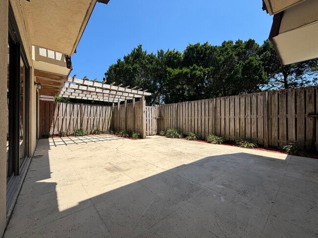 Building Photo - 2110 21st Ln