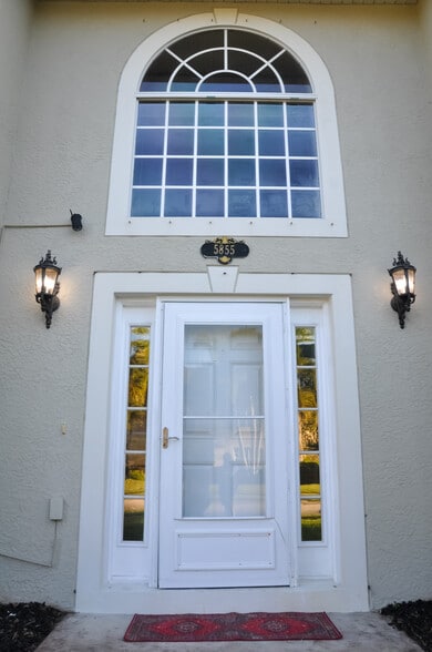 Building Photo - 5855 Orangewood Ln