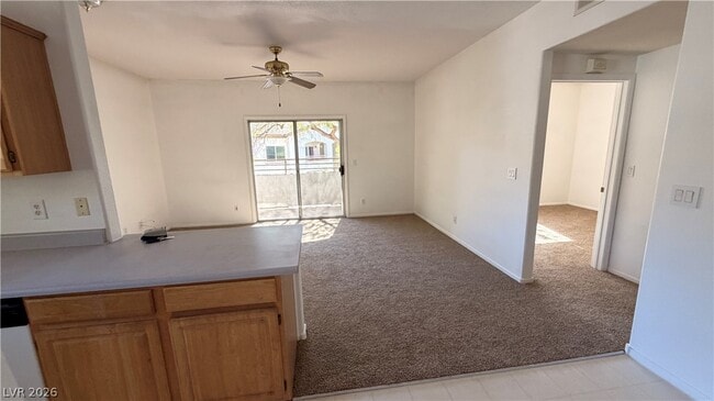 Building Photo - 5655 E Sahara Ave