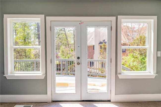 Building Photo - 1433 Merriman Ln NE