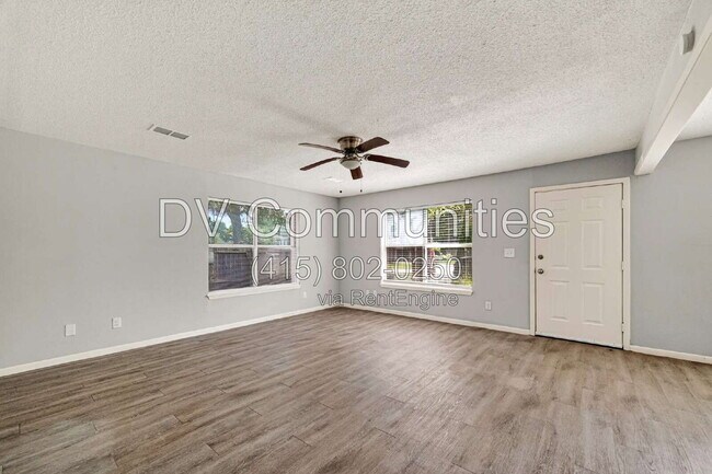 Building Photo - 16835 S Lighthouse Dr