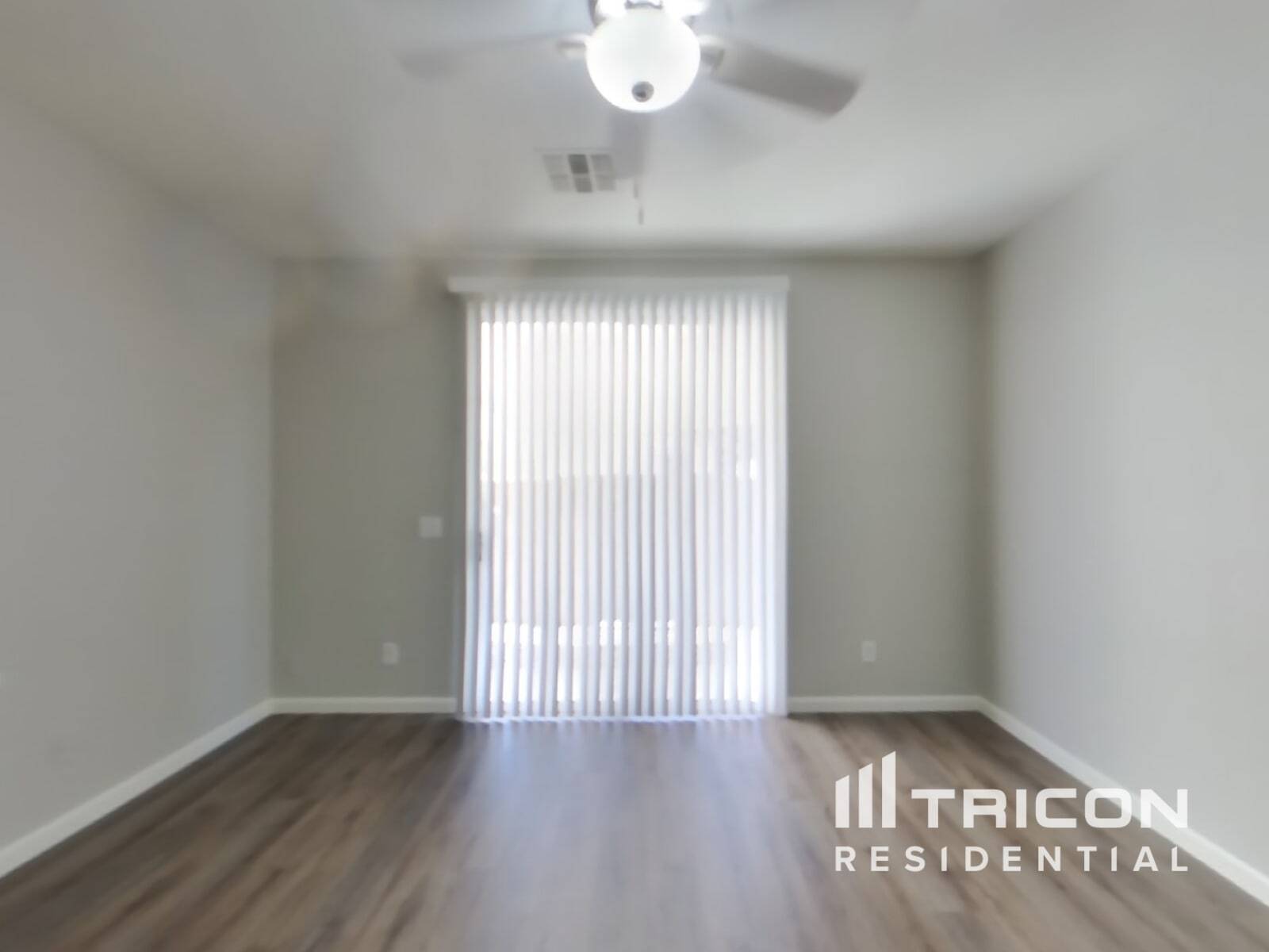 Building Photo - 4360 E Carla Vista Dr