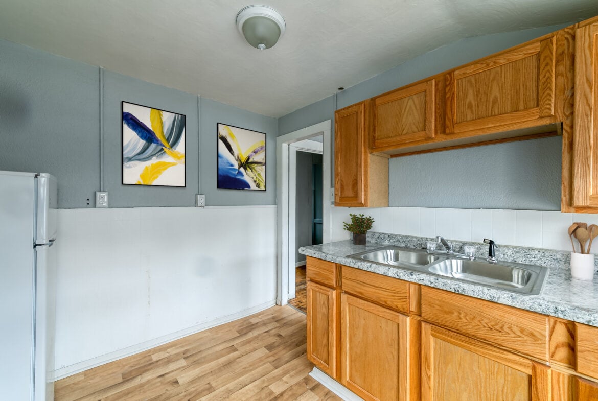 Building Photo - 224 Crest St