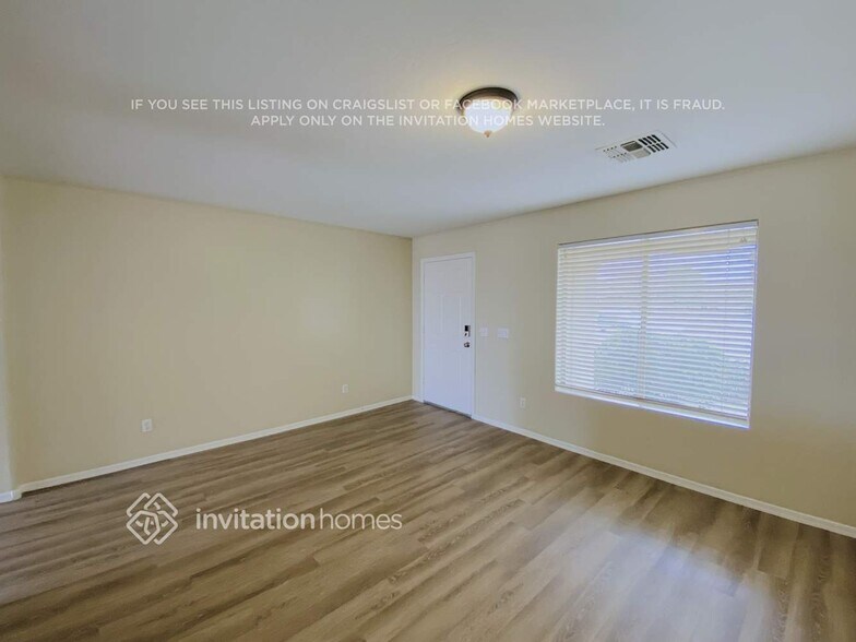 Building Photo - 45138 Miramar Rd