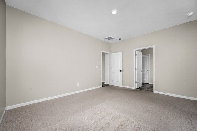Building Photo - 131 Saddle Horse Ln