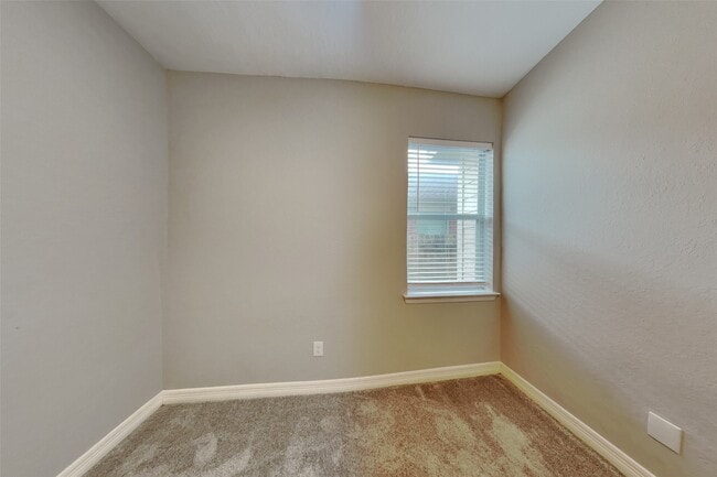 Building Photo - 6827 Kotlan Ct