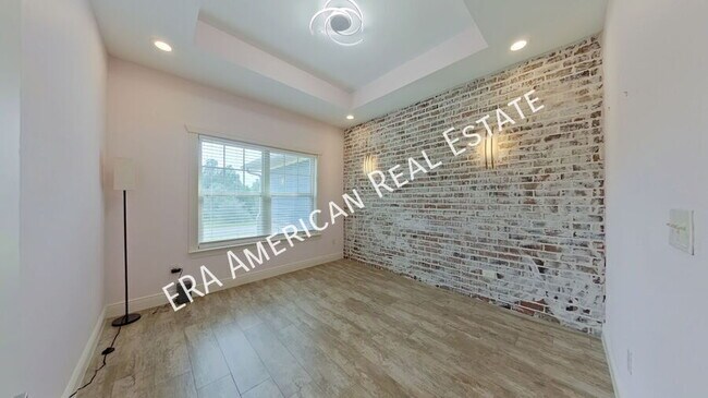 Building Photo - 6109 Burbank Ct