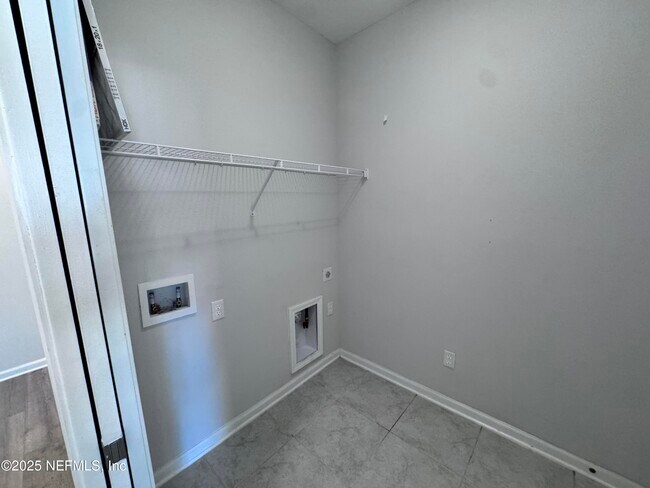 Building Photo - 156 Charlie Way