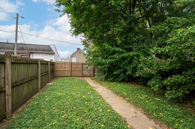 Building Photo - Remodeled 3BR/ 2BA Home in Shelby Park!