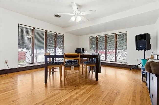 Building Photo - 100 S 12th St