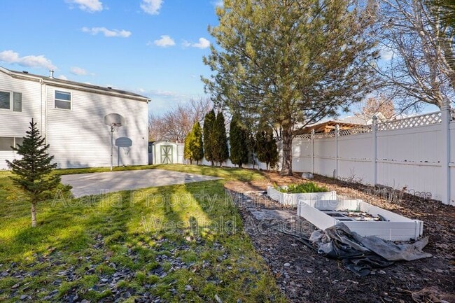 Building Photo - 1727 W 860 S