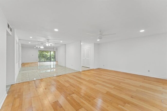 Building Photo - 6591 Bayou Glen Rd