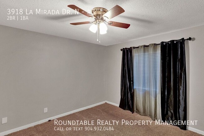 Building Photo - 3918 La Mirada Dr N