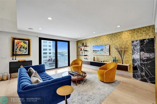 Building Photo - 3100 NE 48th St