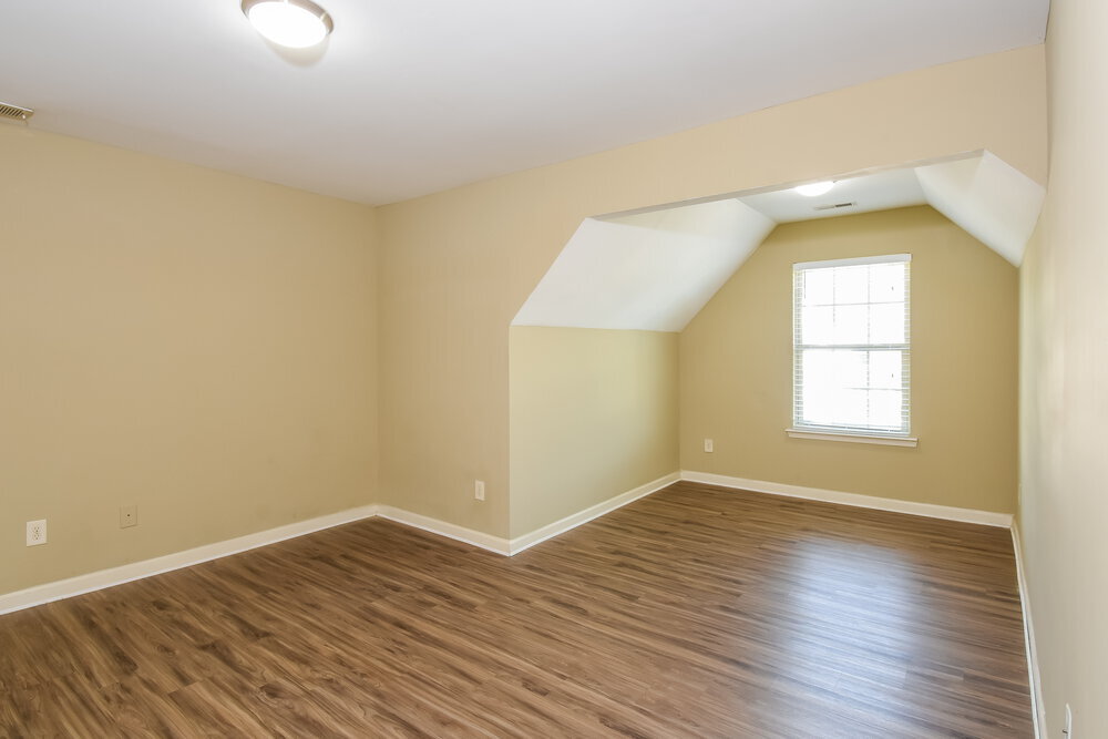 Building Photo - 173 Camellia Way