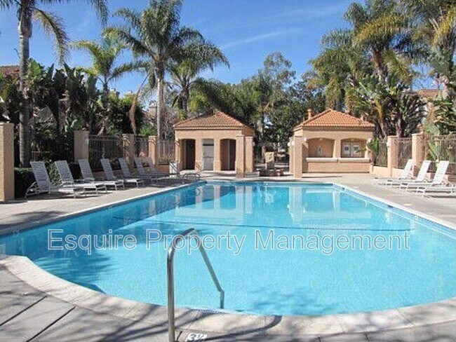 Building Photo - 1255 Jamaica Ln