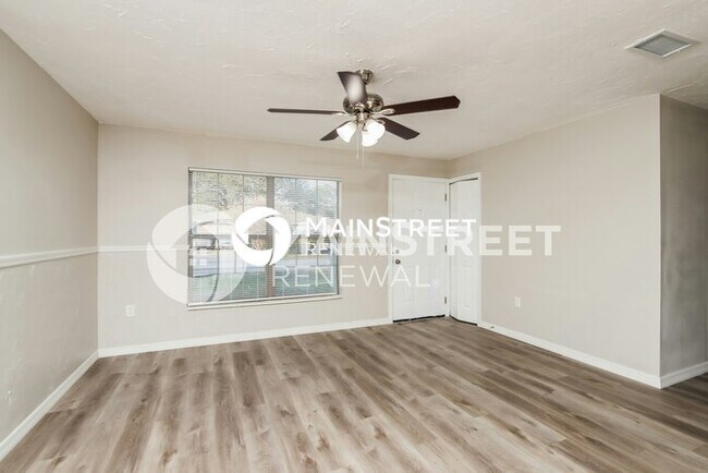 Building Photo - 674 Altamira St NW