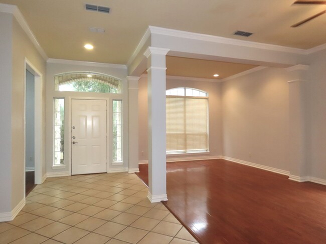 Building Photo - Coming Soon!!! South Tyler, Stunning 4 Bed...