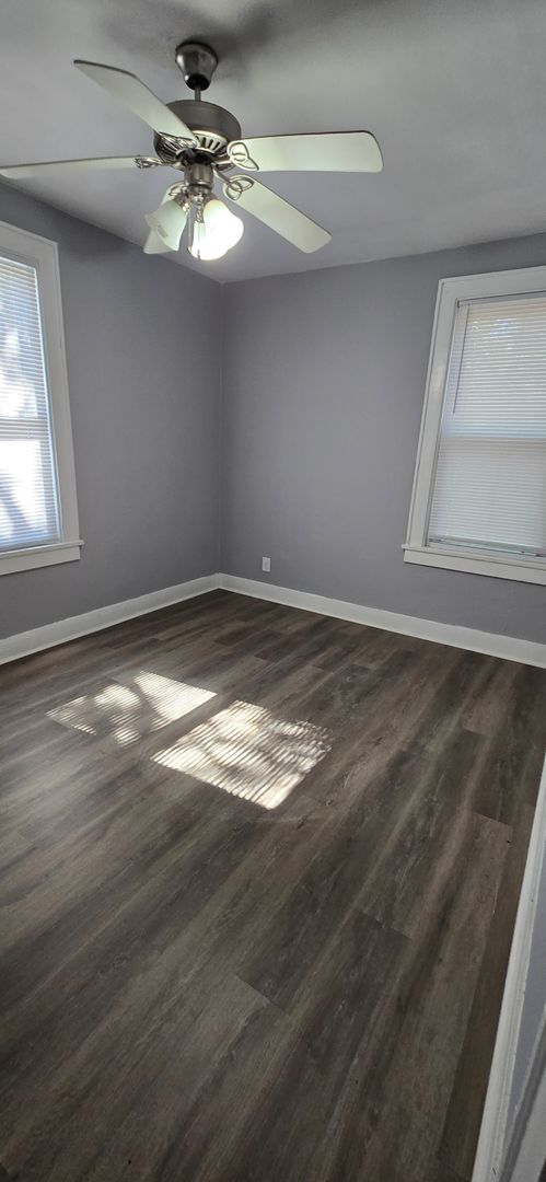 Building Photo - Cozy 3 Bedroom House Available!