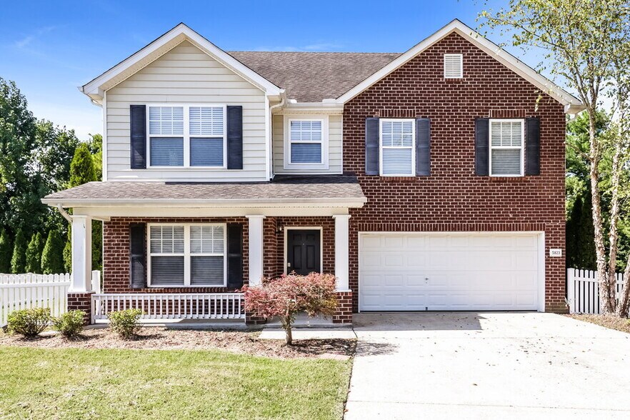 Primary Photo - 5823 Roxbury Dr