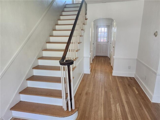 Building Photo - 43 N Watson Ave