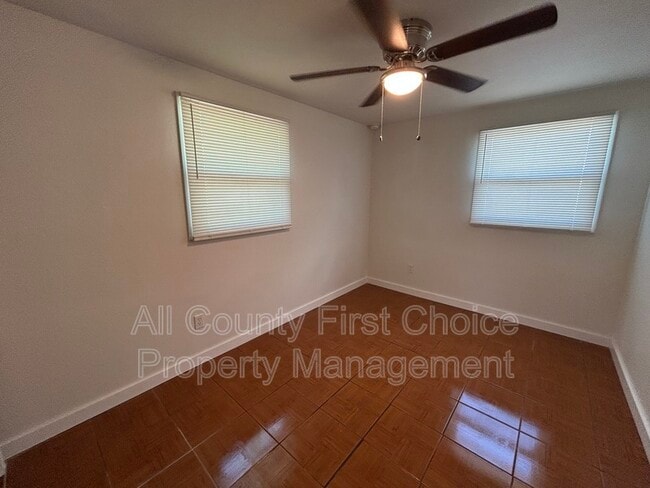 Building Photo - 7406 S Morton St