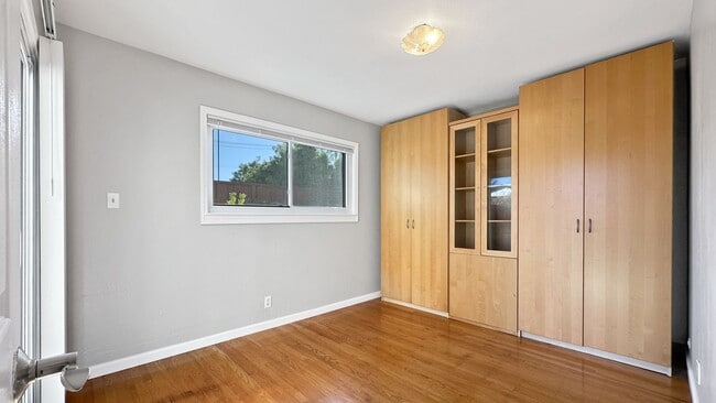 Building Photo - Coastal Comfort & Entertainer’s Retreat in Marina Faire