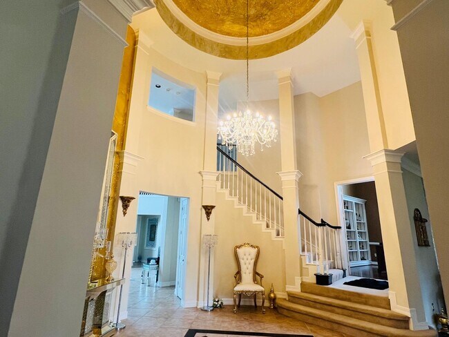 Building Photo - 4114 Fisher Lake Dr