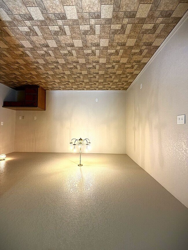 Building Photo - 5208 Lauren Lea Dr