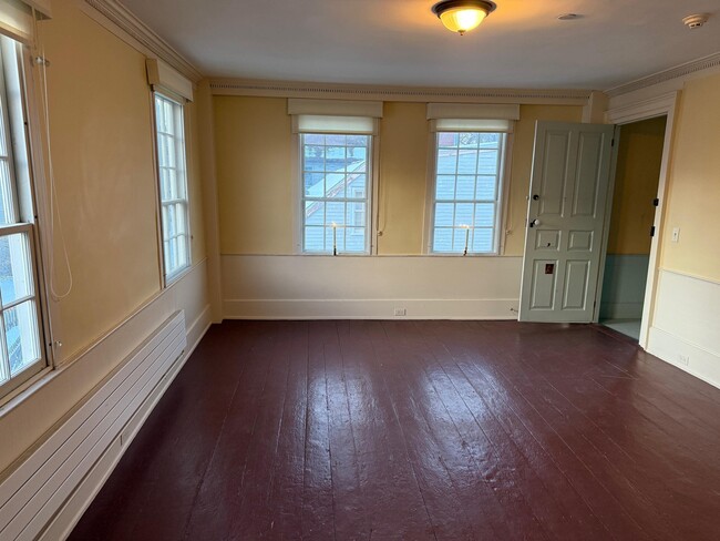 Building Photo - 72-74 Jefferson St