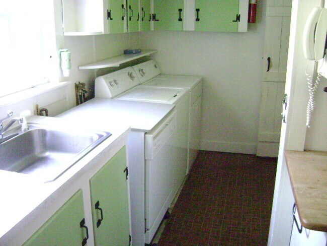 Building Photo - 80 N Main Ave