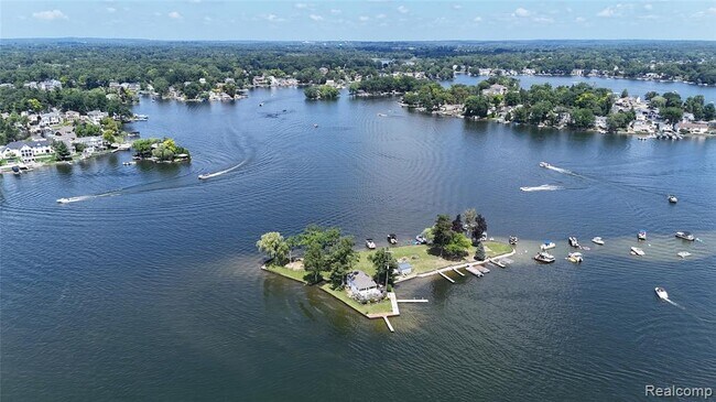 Building Photo - 40 Park Island Dr