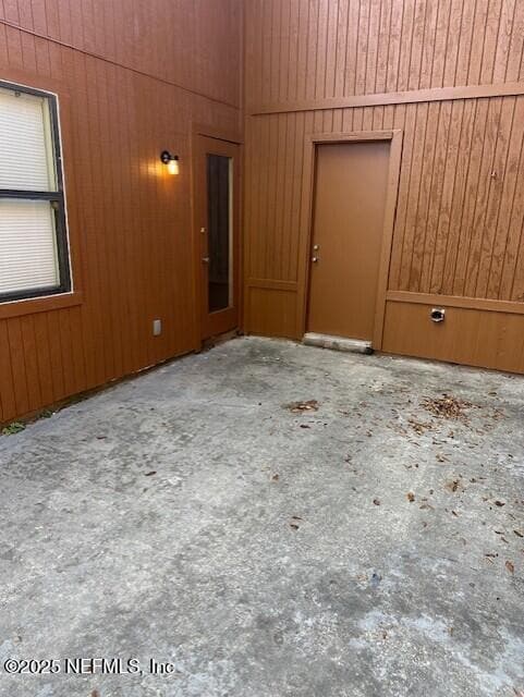 Building Photo - 1693 Dogwood Cir