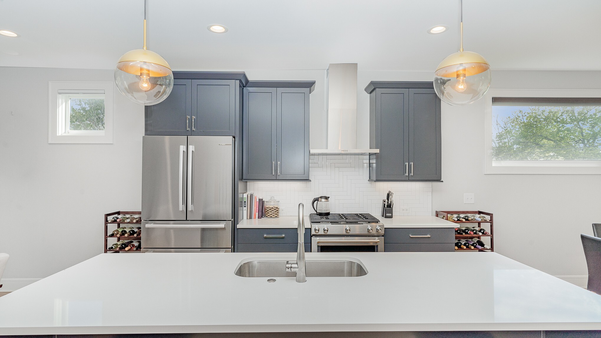 Building Photo - 750 22nd Ave N