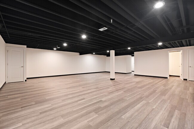 Building Photo - 42 Olympus Dr