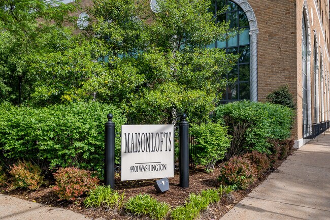 Building Photo - 4901 Washington Blvd