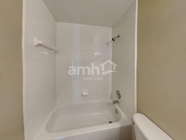 Building Photo - 12131 Woodglen Cir