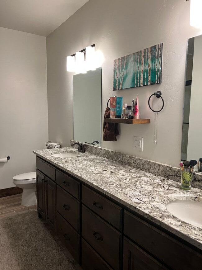 Building Photo - 3 Bedroom Townhome in Victor, ID