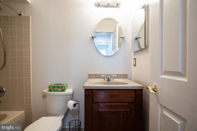 Building Photo - 297 Andover Pl