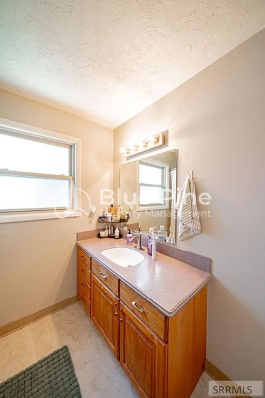 Building Photo - 648 Buckboard Ln
