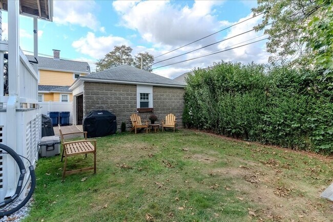 Building Photo - 135 Russett Rd