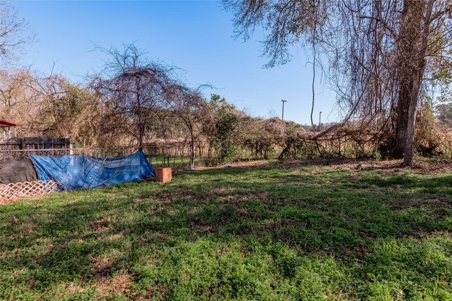 Building Photo - 703 Avenue J