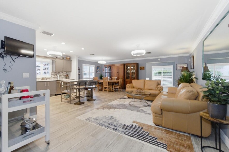 Building Photo - 13126 Via Vesta