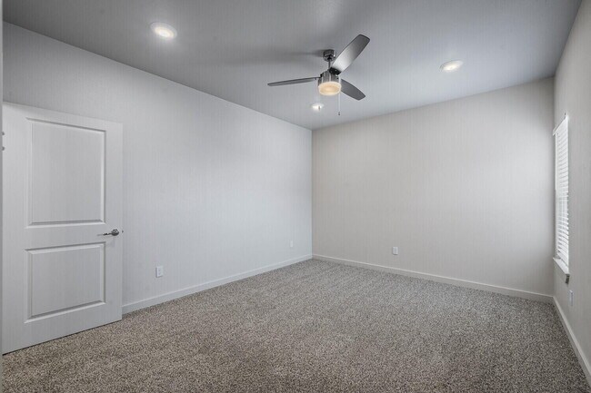 Building Photo - 4108 Trenton Ave
